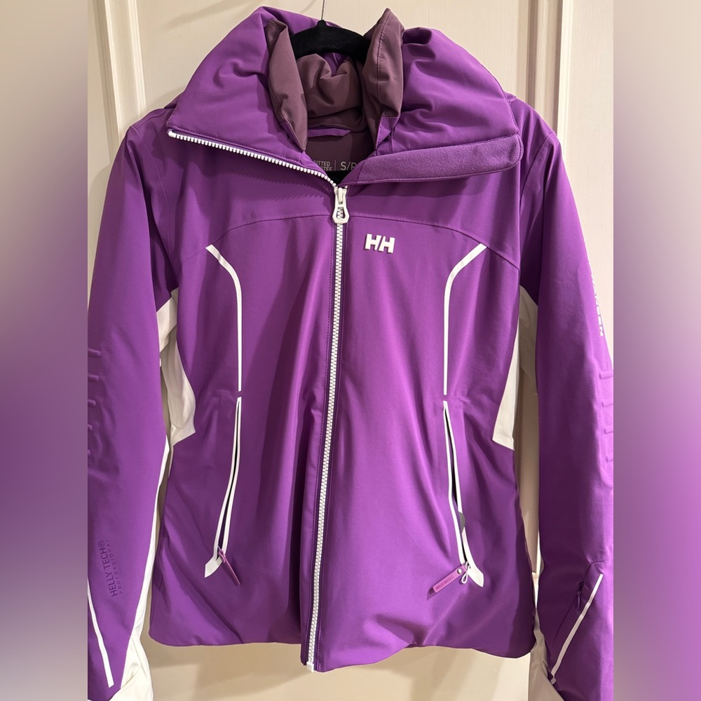 Helly Hansen Women’s Ski Jacket, Purple, Size Small, new never used!
